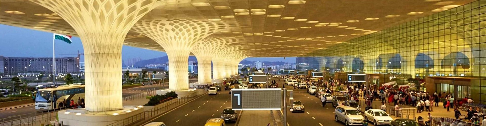 Arrivals hall at Chhatrapati Shivaji Maharaj International Airport, IN