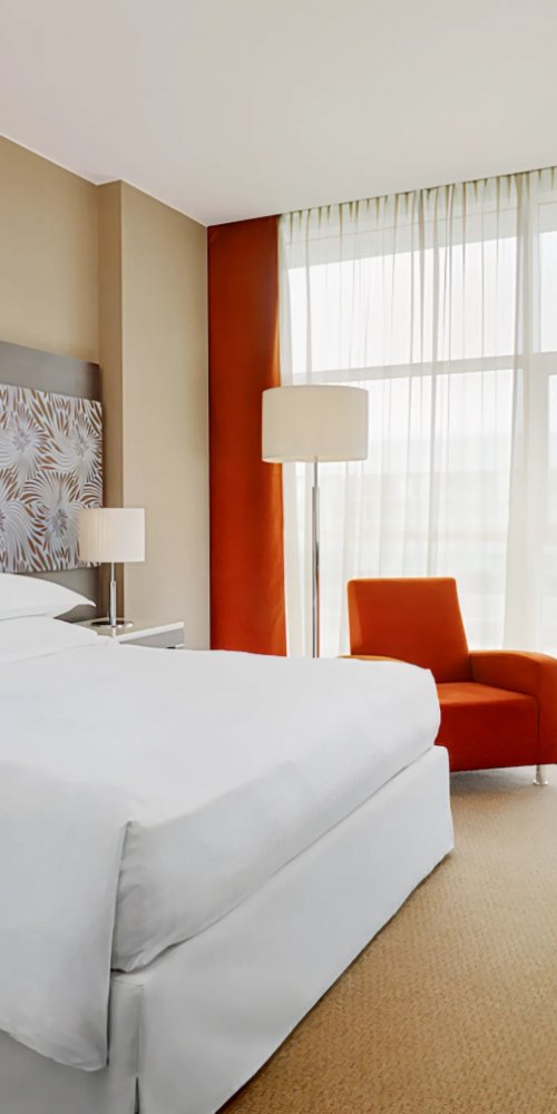 Shuttle Bus Near Malpensa Airport Hotel