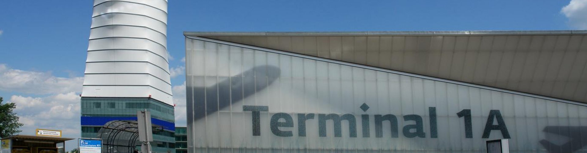 Vienna Schwechat Airport shuttle bus