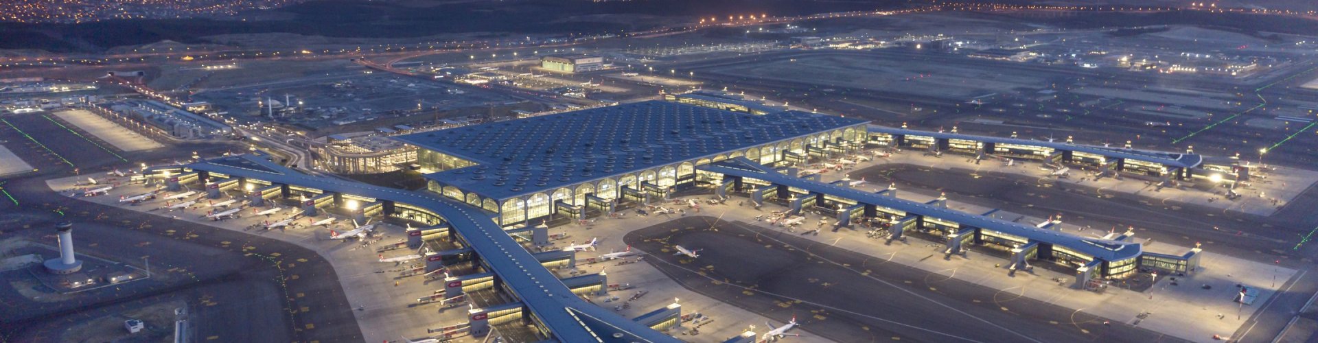 Shuttle bus near Leonardo Da Vinci - Fiumicino Airport hotel