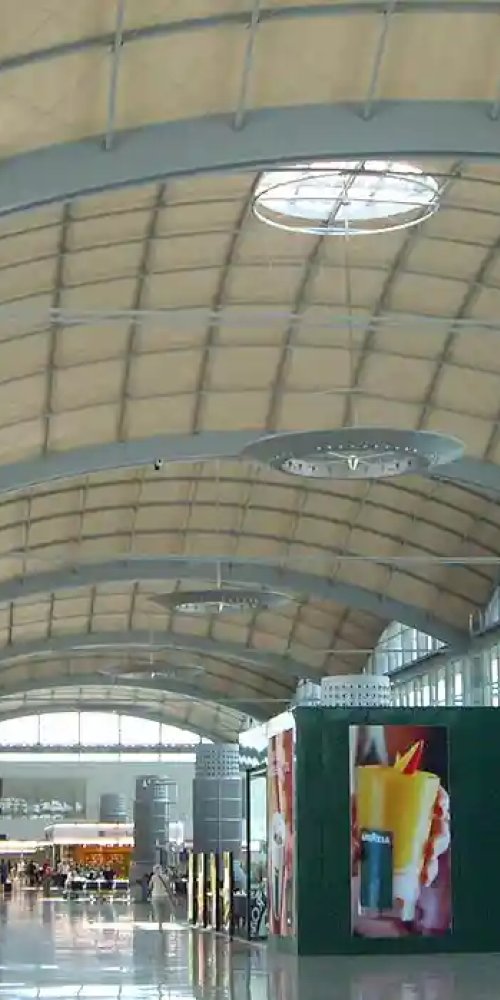 Transport options to and from Valencia (Manises) Airport hotels