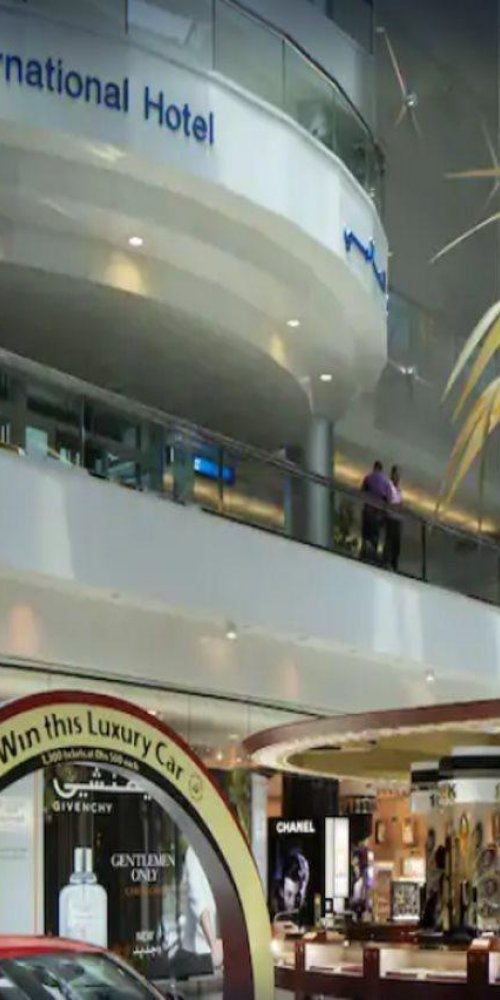 Shuttle bus near Dubai International Airport hotel